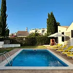 Gemini - Private Pool - 9 Guests - *