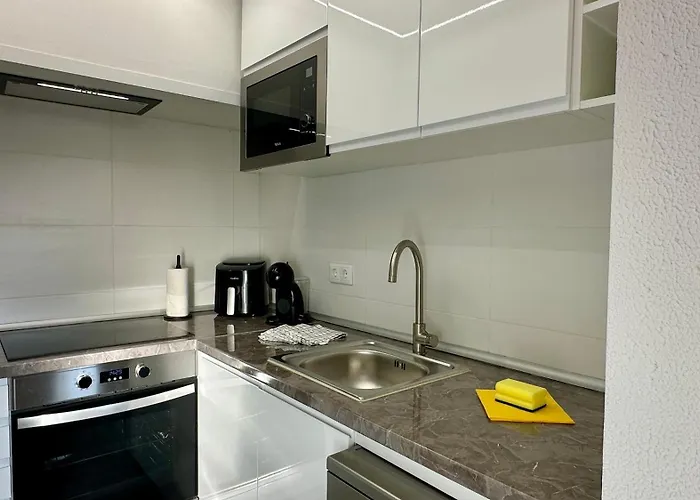 Gemini By Check-in Portugal ヴィラ *